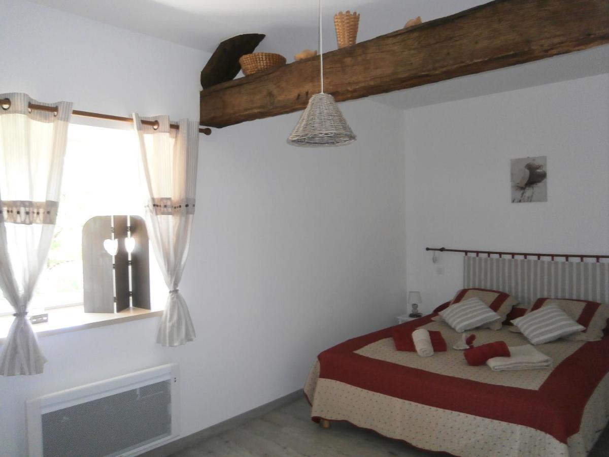 Bed and Breakfast la chomiarde Saint-Médard-de-Presque Esterno foto
