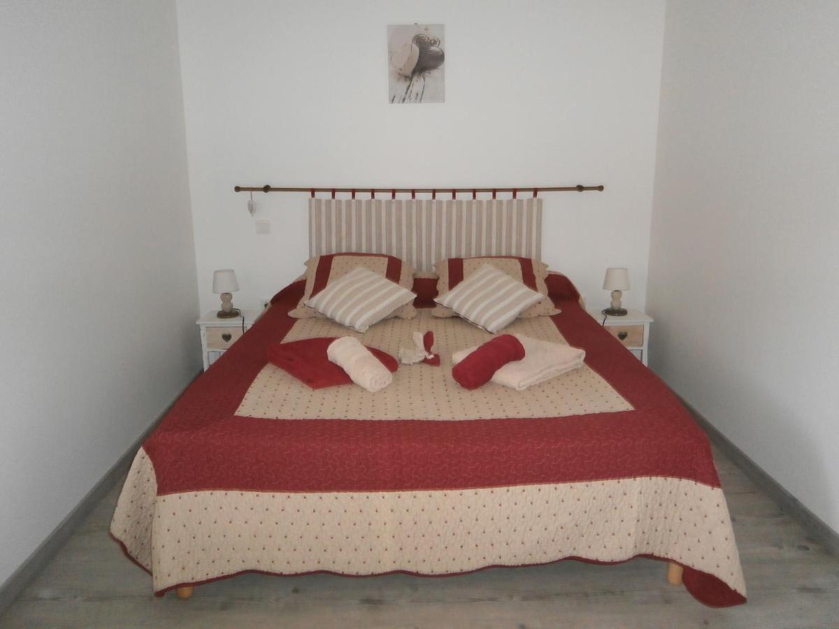 Bed and Breakfast la chomiarde Saint-Médard-de-Presque Esterno foto